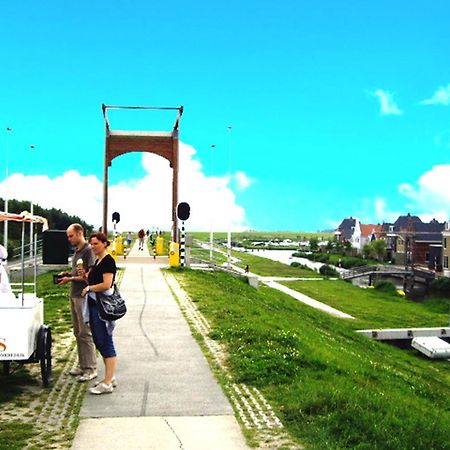 8 Pers House 'Capitein Theis' With Seaside In Front Of The Lauwersmeer Anjum Екстериор снимка