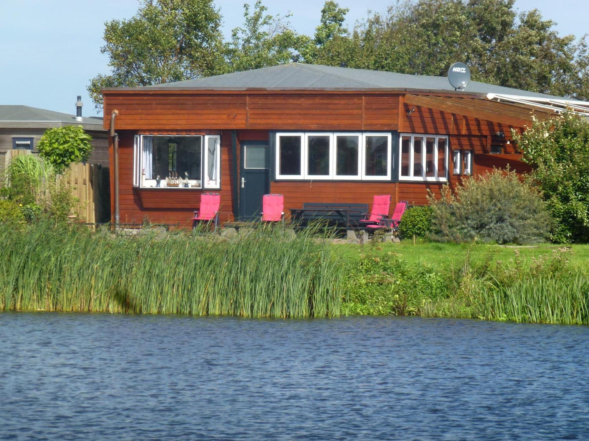 8 Pers House 'Capitein Theis' With Seaside In Front Of The Lauwersmeer Anjum Екстериор снимка