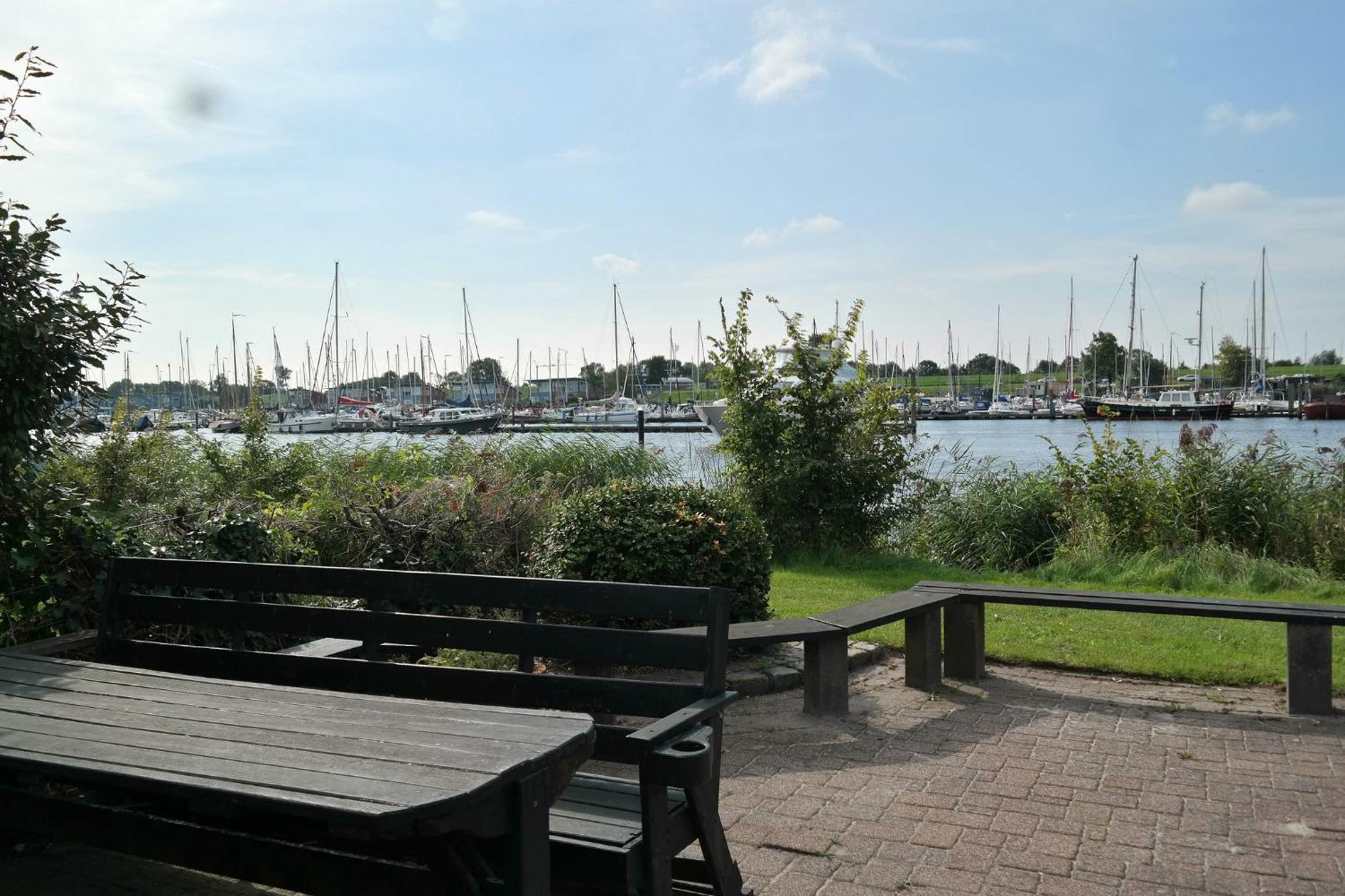 8 Pers House 'Capitein Theis' With Seaside In Front Of The Lauwersmeer Anjum Екстериор снимка