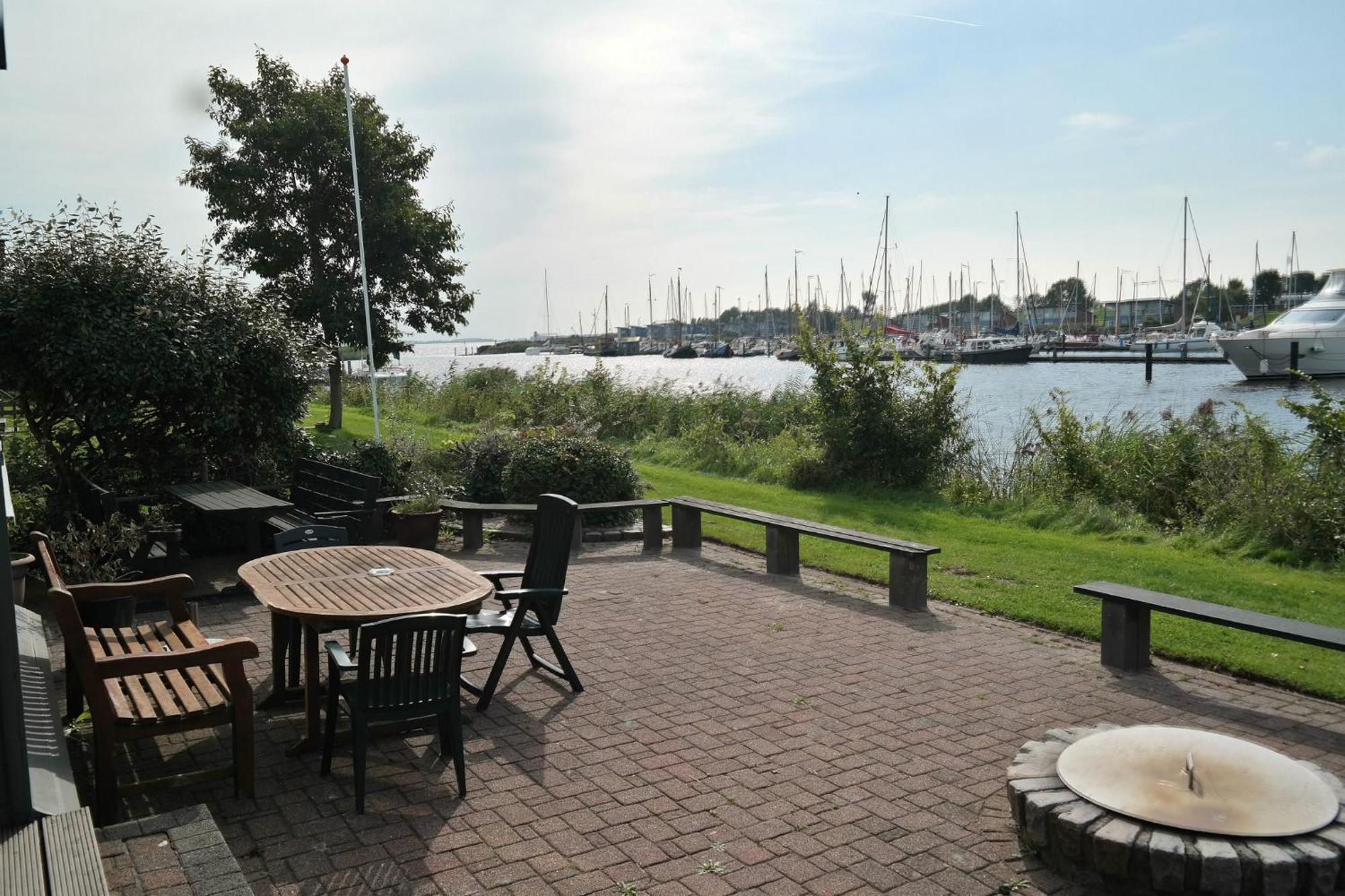 8 Pers House 'Capitein Theis' With Seaside In Front Of The Lauwersmeer Anjum Екстериор снимка