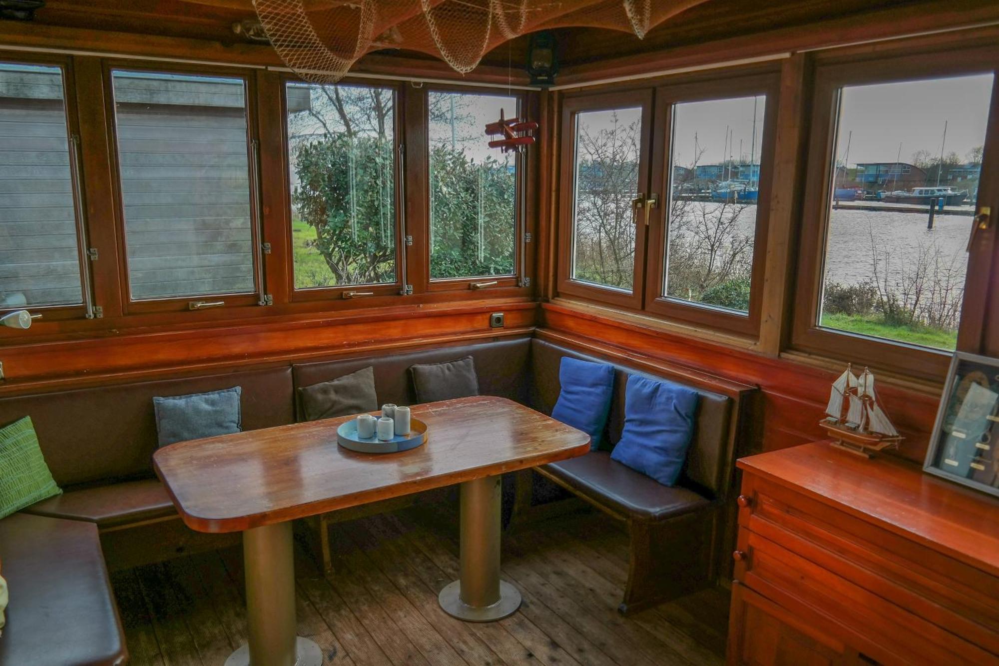 8 Pers House 'Capitein Theis' With Seaside In Front Of The Lauwersmeer Anjum Екстериор снимка